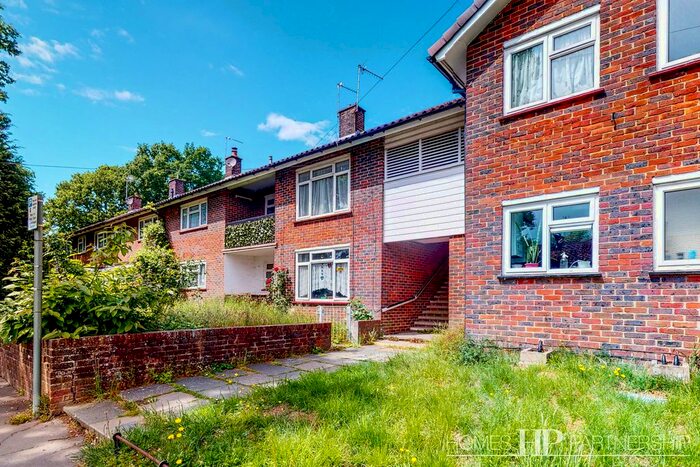 2 Bedroom Maisonette To Rent In Coppice Walk, Crawley, RH10