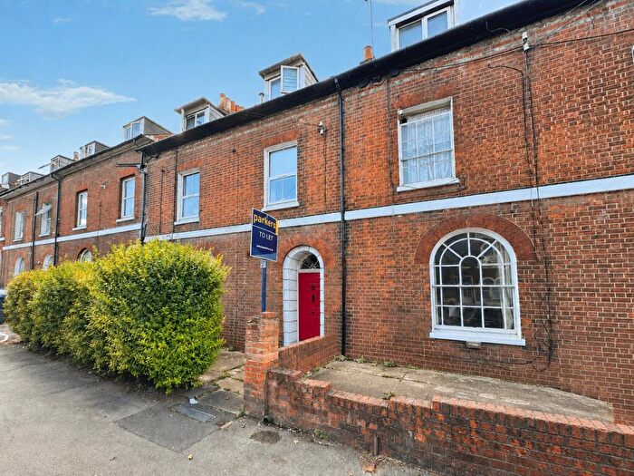 1 Bedroom Apartment To Rent In Russell Street, Reading, Berkshire, RG1