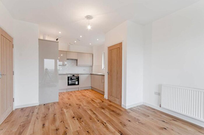 1 Bedroom Flat To Rent In Anerley Park, Crystal Palace, London, SE20