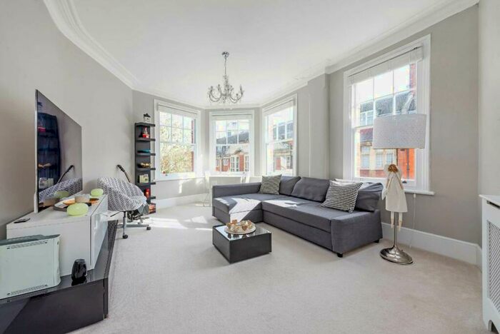 2 Bedroom Flat To Rent In Hendon Lane, London, N3