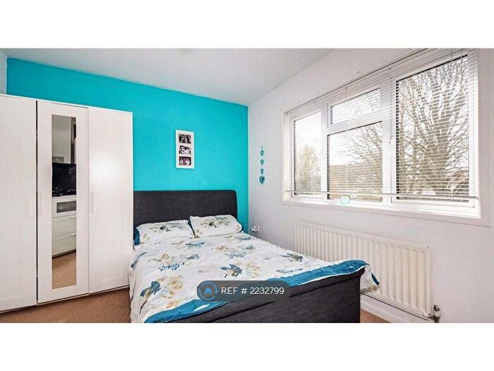 3 Bedroom Terraced House To Rent In Dudley Close, Basingstoke, RG23