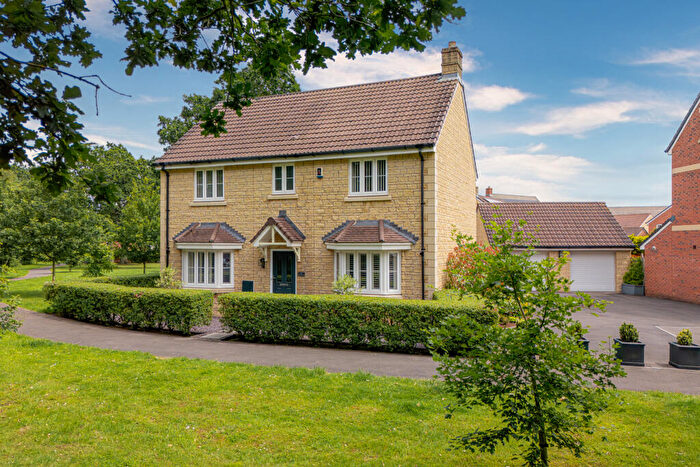 4 Bedroom Detached House For Sale In Noctule Avenue, Trowbridge, BA14
