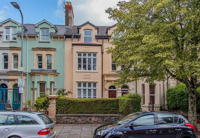 2 Bedroom Flat To Rent In East Grove, Roath, CF24