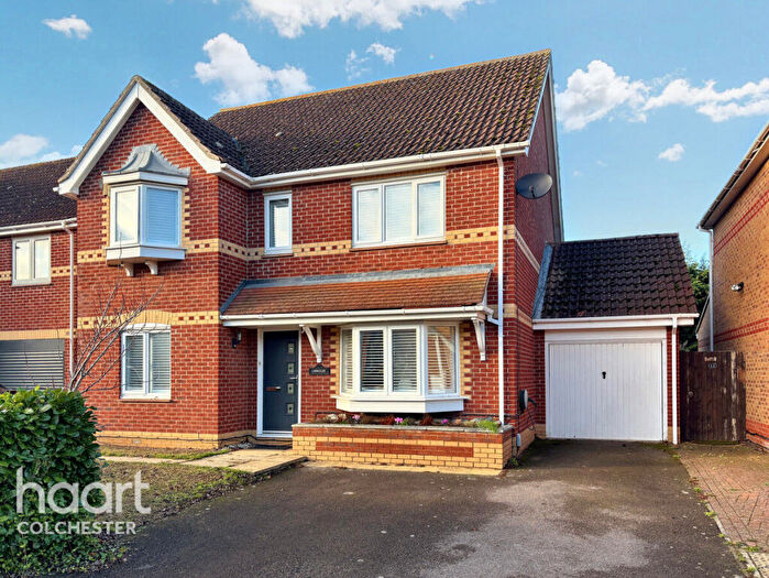 4 Bedroom Detached House For Sale In Tumulus Way, Colchester, CO2