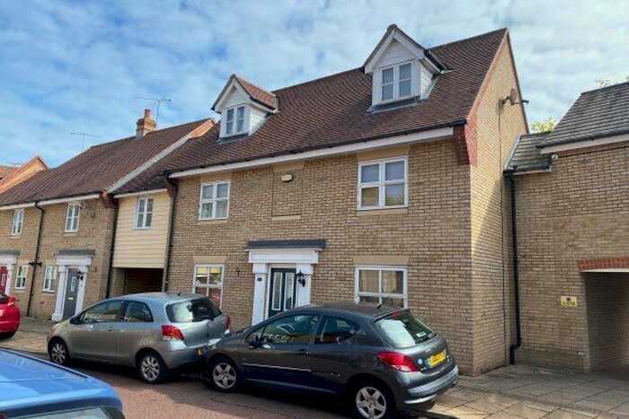5 Bedroom Property To Rent In Hesper Road, Colchester, CO2