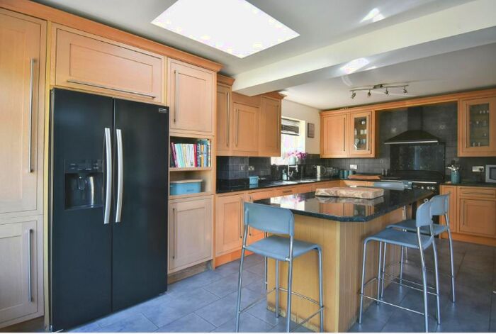 4 Bedroom Detached House To Rent In The Ruffetts, South Croydon, CR2