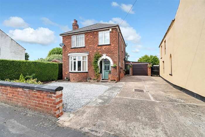 3 Bedroom Property For Sale In West Street, Hibaldstow, DN20