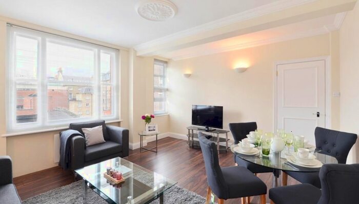 2 Bedroom Flat To Rent In Hill Street, Mayfair, W1J