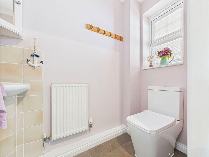 4 Bedroom Detached House For Sale In Beach Walk, Paignton, TQ4