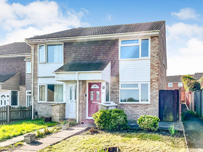 2 Bedroom End Of Terrace House For Sale In Noble Road, Hedge End, SO30