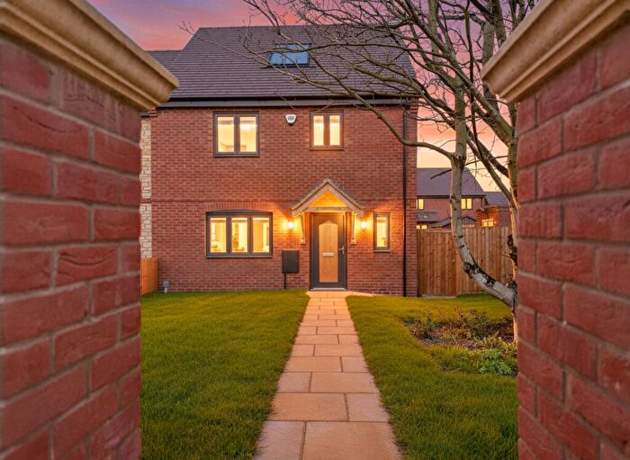 3 Bedroom Semi Detached House For Sale In Poplar Gardens, Eastrea, PE7