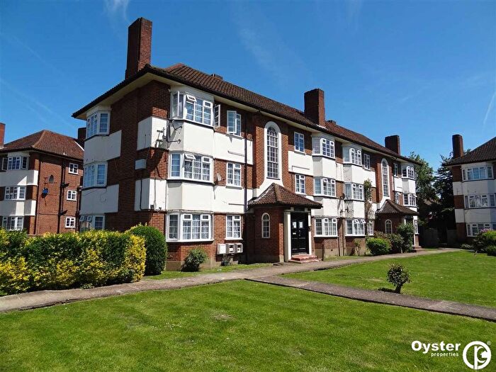 2 Bedroom Flat To Rent In Bishop Ken Road, Harrow, HA3