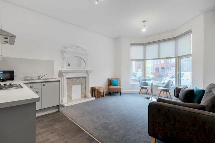 1 Bedroom Flat To Rent In City Road, Edgbaston, Birmingham, B17