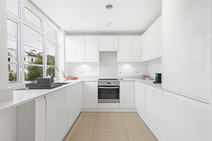 2 Bedroom Flat To Rent In Grove End Road, London, NW8