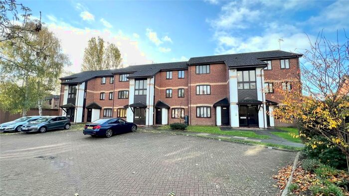 1 Bedroom Apartment To Rent In Pennyroyal Court, Reading, Berkshire, RG1