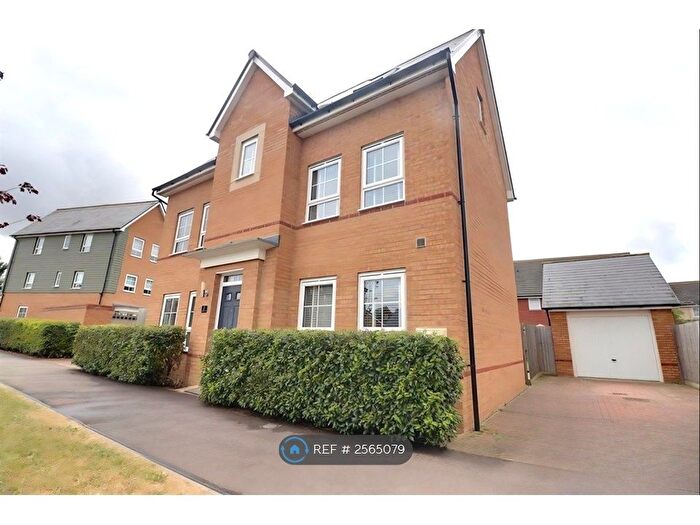 4 Bedroom Detached House To Rent In Carmania Circle, Brooklands, Milton Keynes, MK10