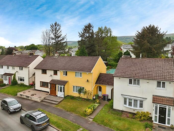 3 Bedroom Semi-Detached House For Sale In Tynewydd Avenue, Pontnewydd, Cwmbran, NP44