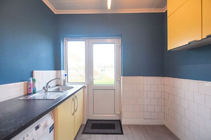 4 Bedroom Semi-Detached House To Rent In Cecil Avenue, Hornchurch, RM11