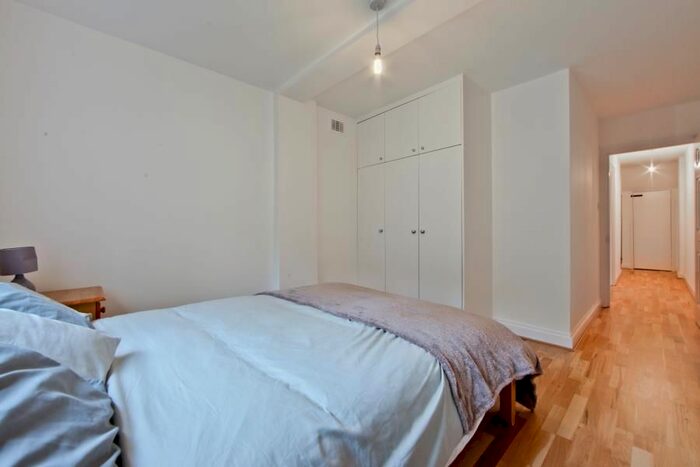 2 Bedroom Flat To Rent In Crewdson Road, London, SW9