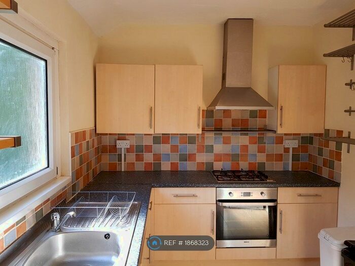2 Bedroom Flat To Rent In Clare Street, Cardiff, CF11