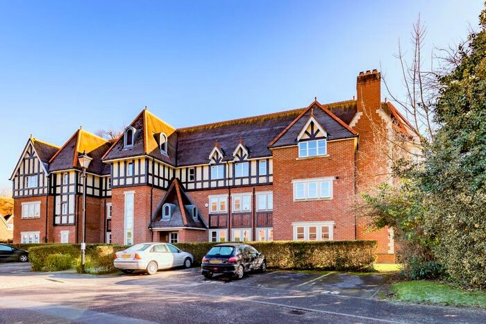 2 Bedroom Flat To Rent In Lady Place, Sutton Courtenay, Abingdon, OX14