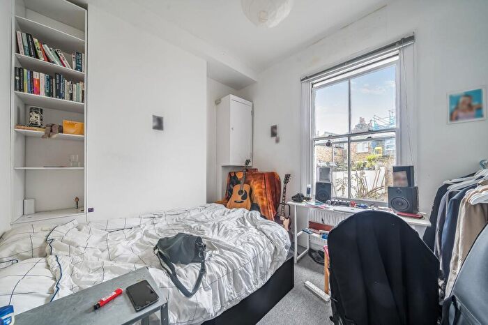 2 Bedroom Flat To Rent In Ventnor Road, London, SE14