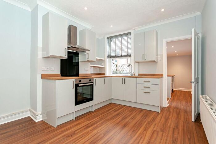 4 Bedroom Terraced House To Rent In Chatsworth Place, Harrogate, HG1
