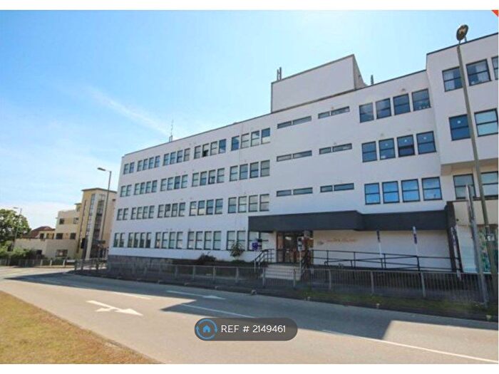 1 Bedroom Flat To Rent In Raebarn House, Waterlooville, PO7