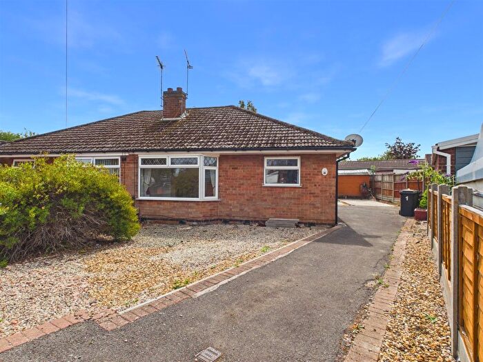 2 Bedroom Semi-Detached Bungalow To Rent In Findon Close, Bulkington, Bedworth, CV12