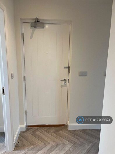 1 Bedroom Flat To Rent In Barnsley, Barnsley, S71