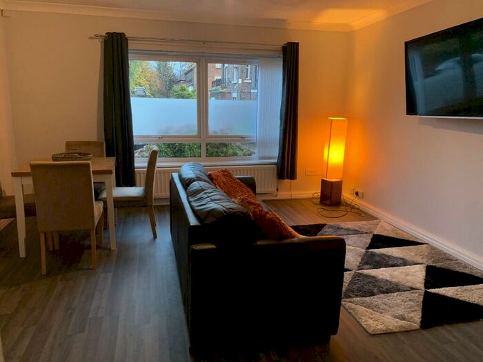 1 Bedroom Flat To Rent In Mosslea Park, Liverpool, Merseyside, L18