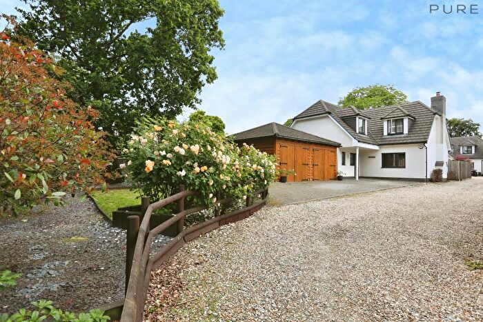 4 Bedroom Detached House For Sale In Moorhill Road, Southampton, SO30