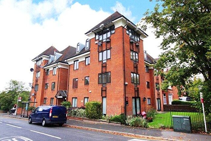2 Bedroom Apartment To Rent In Chevening Road, London, SE19