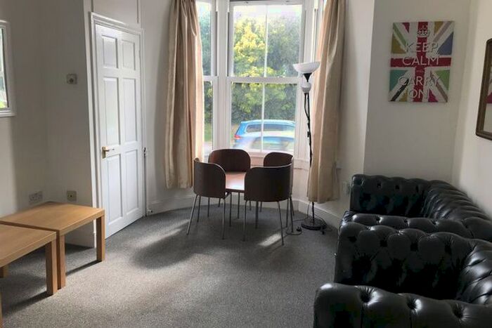 1 Bedroom Flat To Rent In Whitstable Road, Canterbury, CT2