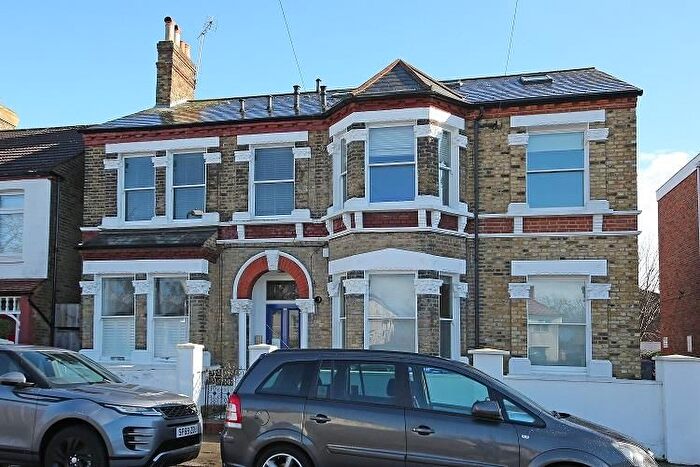 1 Bedroom Flat To Rent In Devonshire Road, Colliers Wood, SW19