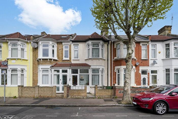 3 Bedroom Terraced House For Sale In Rosebery Avenue, London, E12