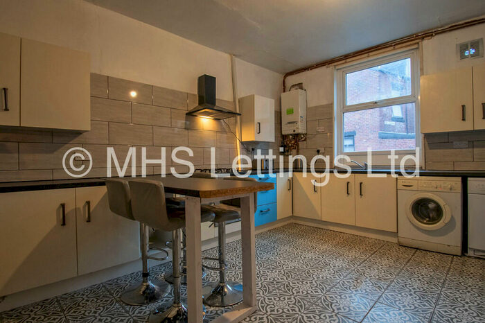 4 Bedroom Terraced House To Rent In Cardigan Lane, Leeds, LS6
