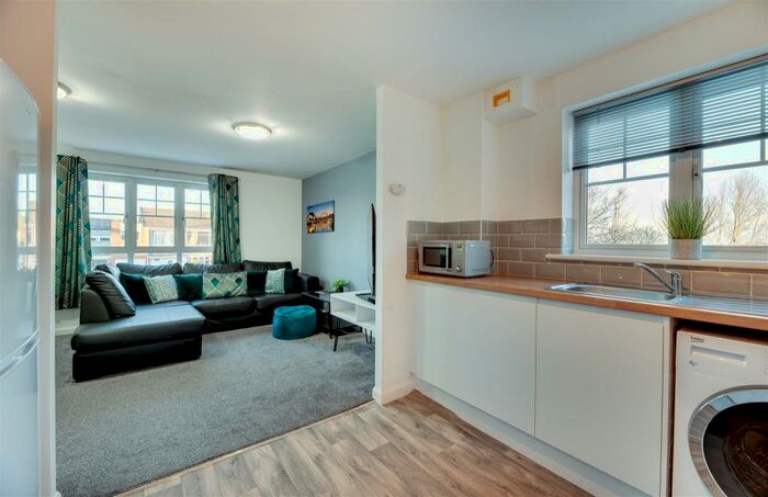 2 Bedroom Apartment To Rent In Malvern Road, Preston Grange, North Shields, NE29
