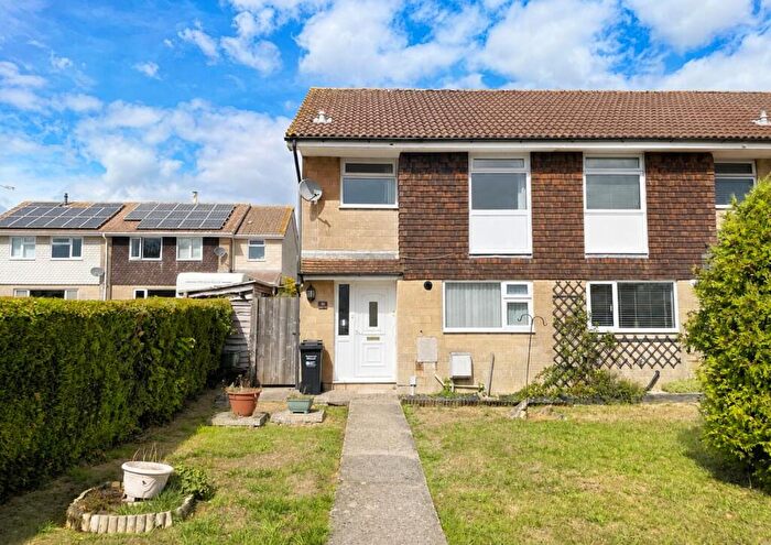 3 Bedroom Semi Detached House For Sale In Wyville Road, Frome, BA11