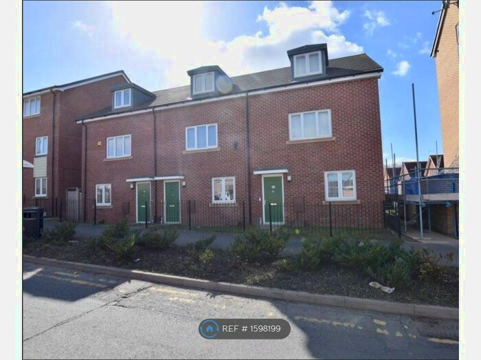 3 Bedroom Terraced House To Rent In Hillmorton Road, Coventry, CV2