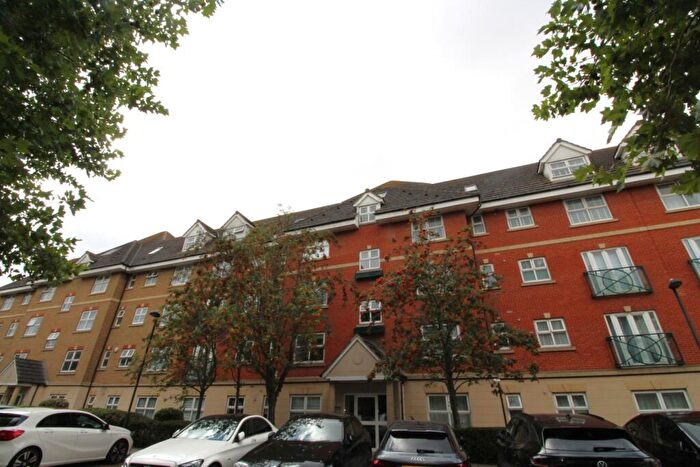 2 Bedroom Flat To Rent In Harrisons Wharf, Purfleet-on-Thames, Essex, RM19