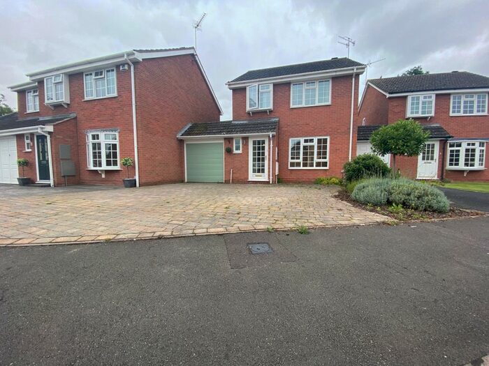 3 Bedroom Link Detached House To Rent In Greenway, Warwick, CV34
