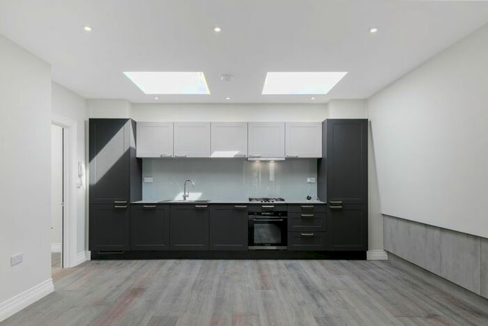 2 Bedroom Flat To Rent In Hesketh Place, London, W11