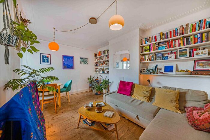 2 Bedroom Apartment For Sale In Loampit Hill, London, SE13