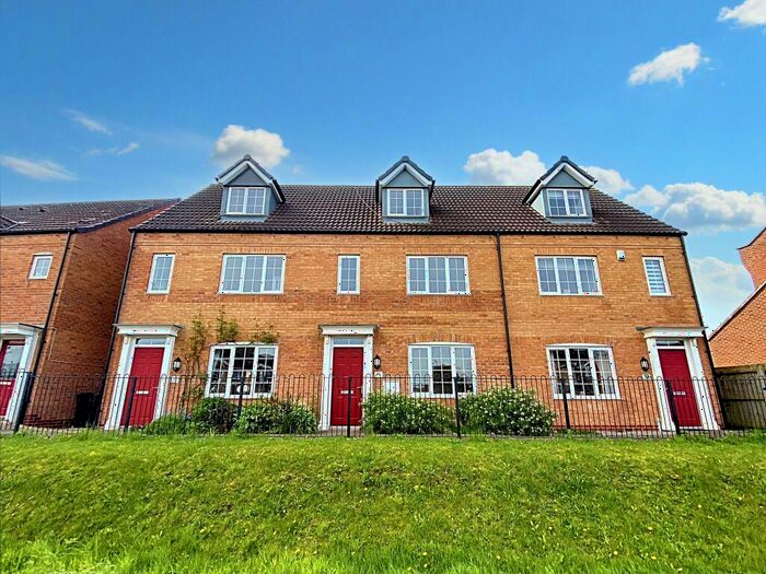 4 Bedroom House To Rent In Lea Court, Bingham, NG13