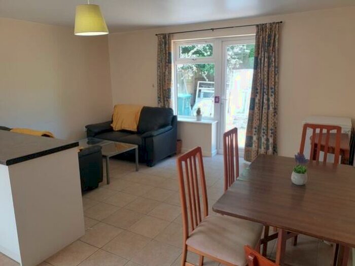 6 Bedroom Terraced House To Rent In Kirby Corner Road, Coventry, CV4