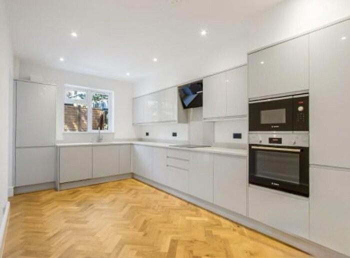 3 Bedroom Terraced House For Sale In Birkbeck Road, London, N17