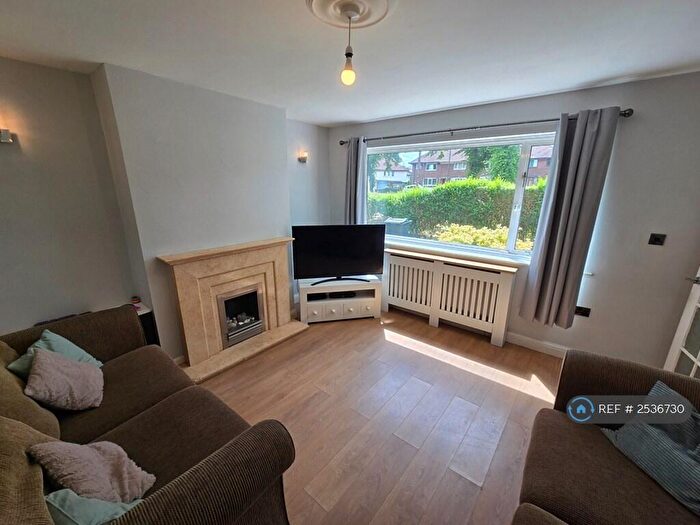 3 Bedroom Terraced House To Rent In Weoley Castle Road, Birmingham, B29