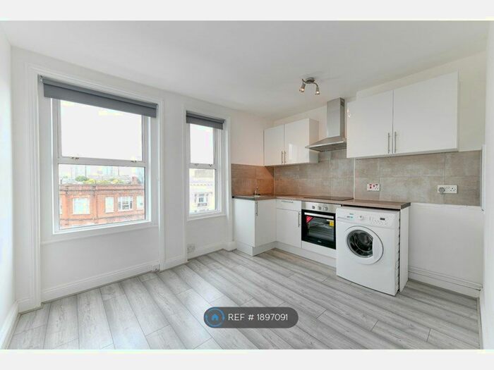 2 Bedroom Flat To Rent In Kilburn High Road, London, NW6