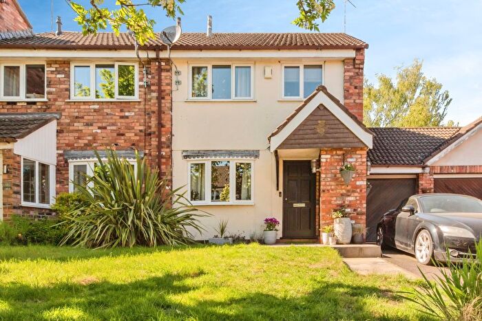 3 Bedroom Property To Rent In Pevensey Drive, Knutsford, WA16